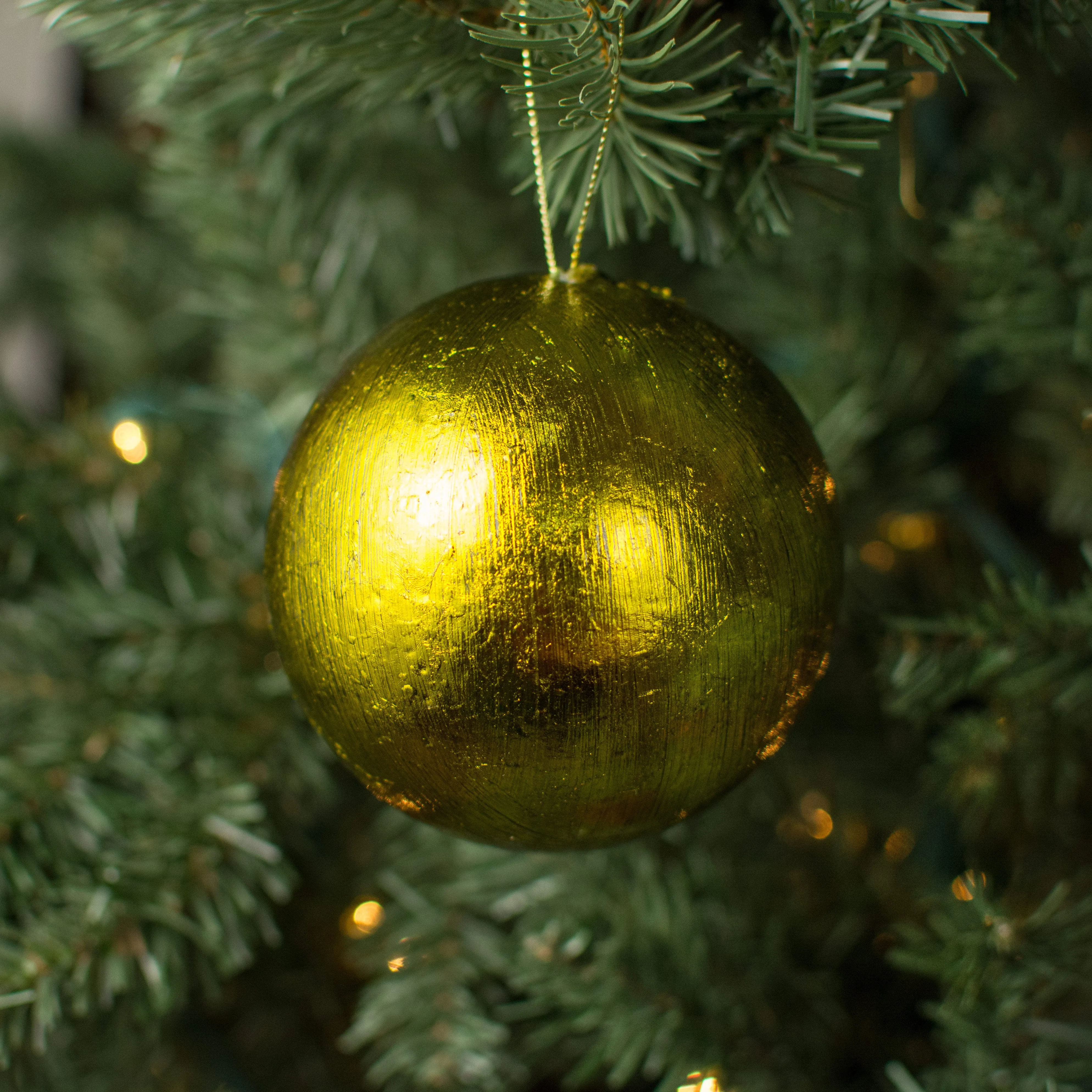 100MM Metallic Ball Ornament: Moss Green Brushed