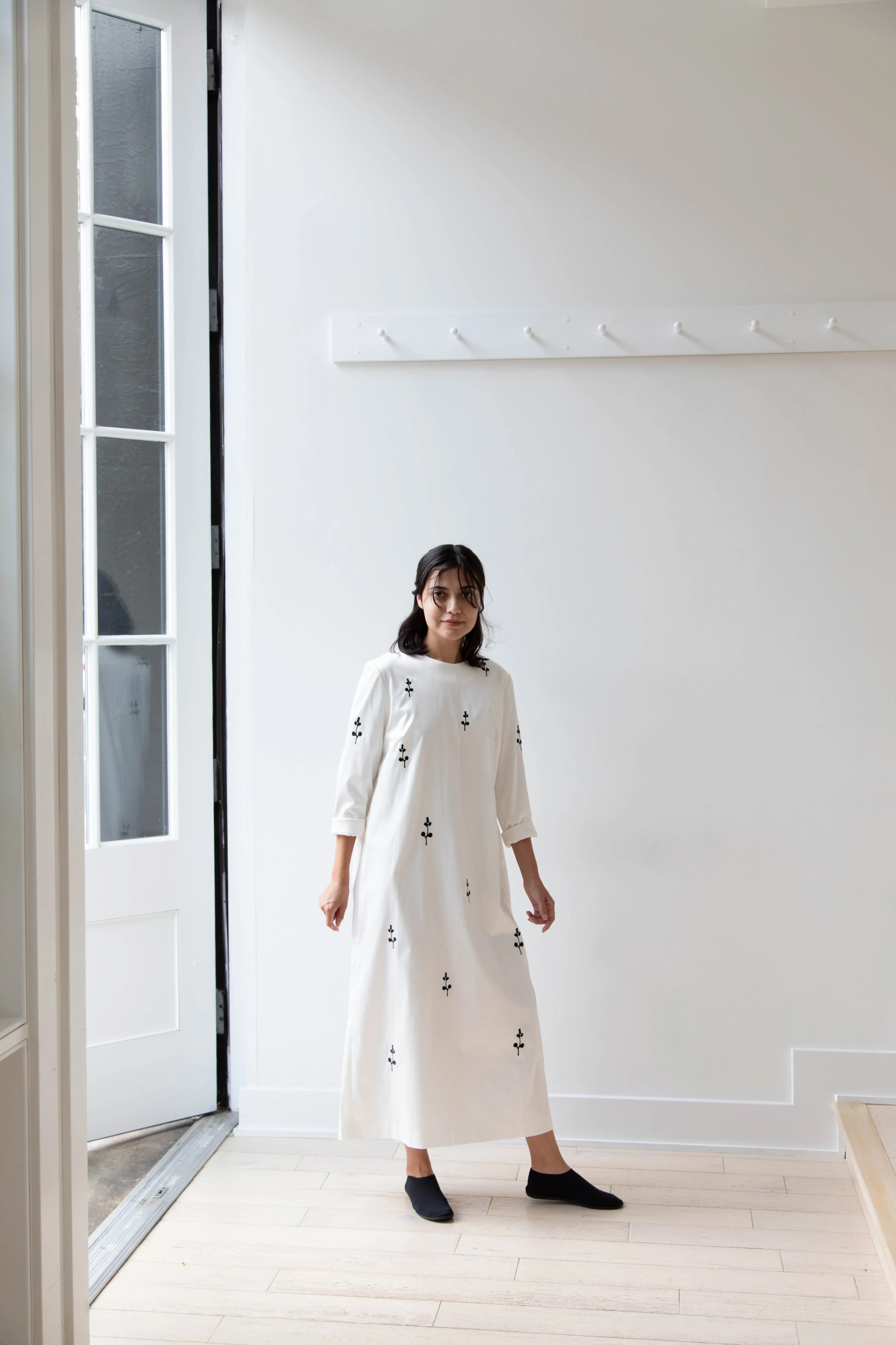 Delegan | Ivory Dress with Embroidery