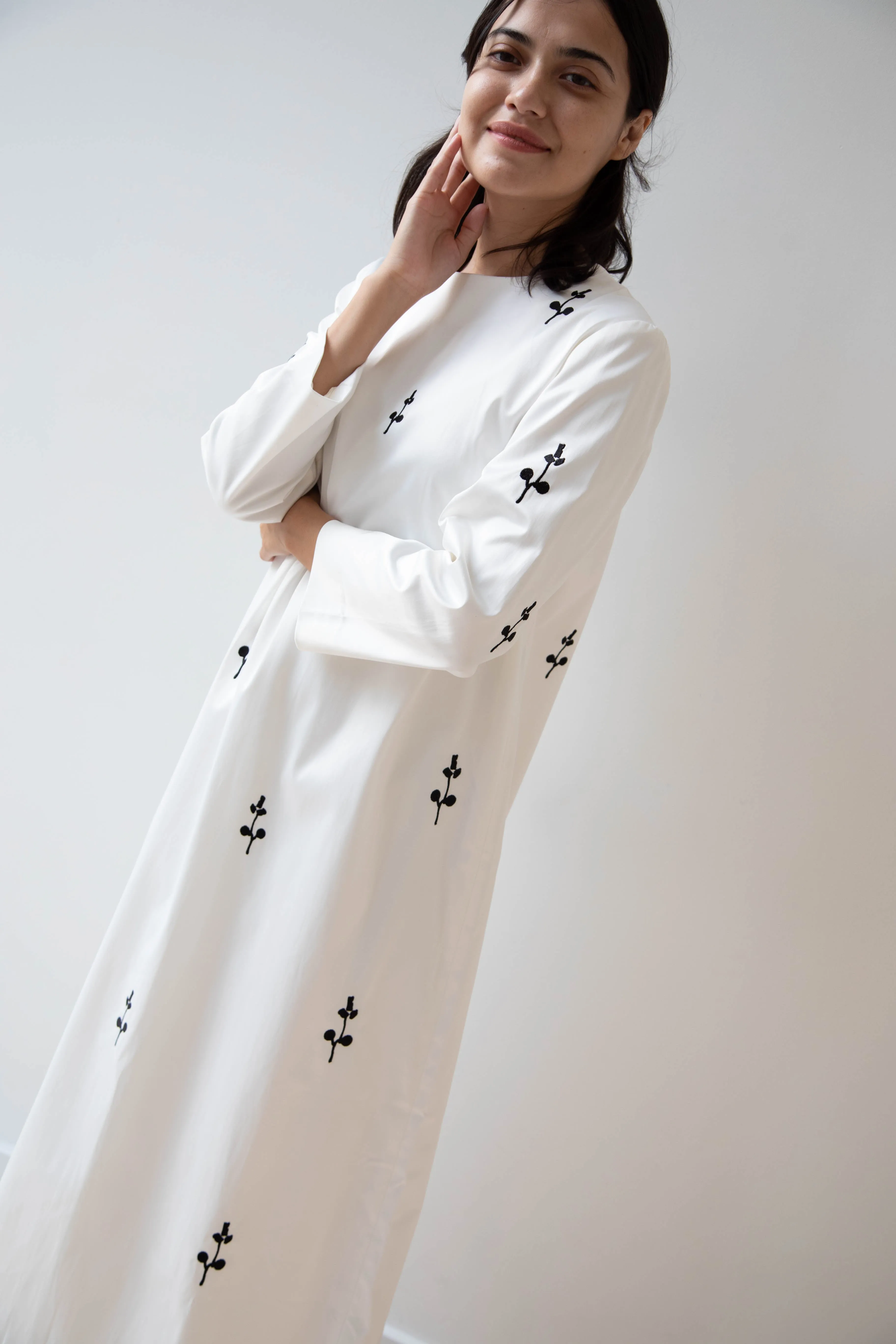 Delegan | Ivory Dress with Embroidery